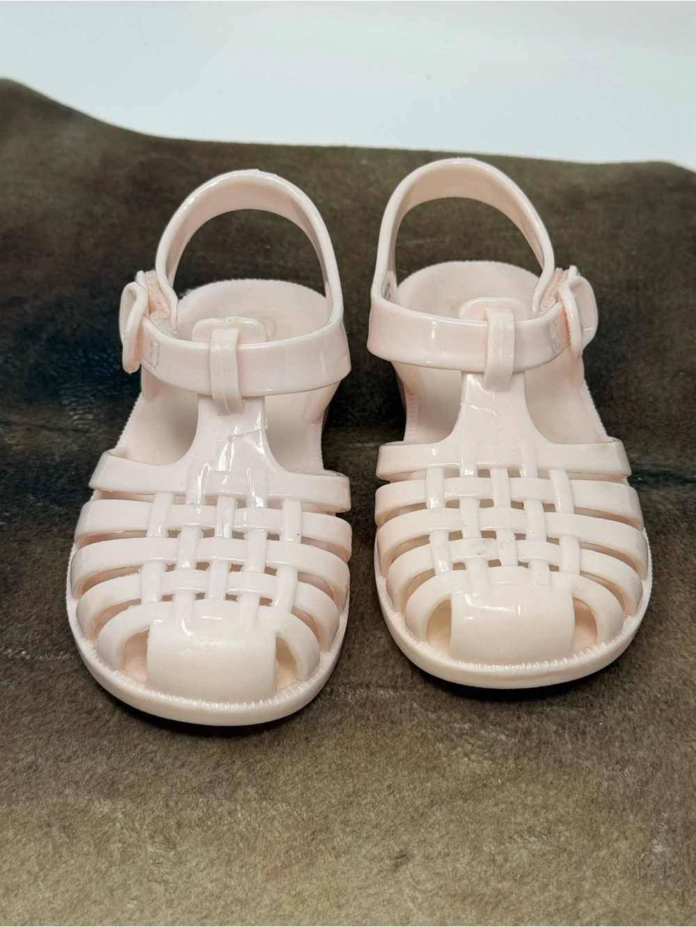 Target Girls Light Pink Jelly Sandals with Buckle Strap Sz 7 (CNSLYD)